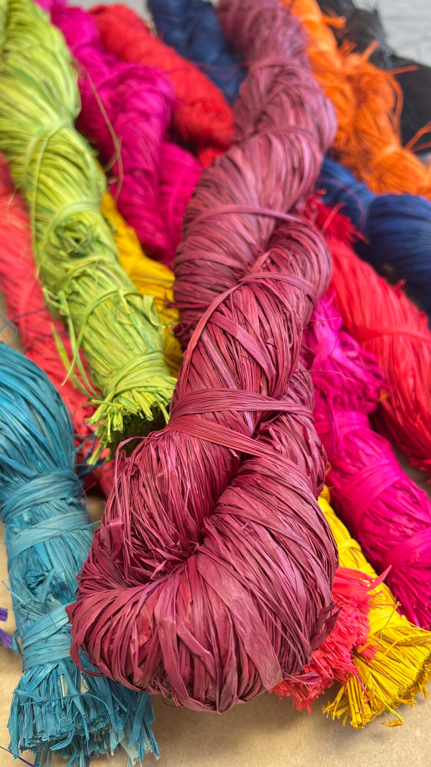 Coloured Raffia 250g - Burgundy