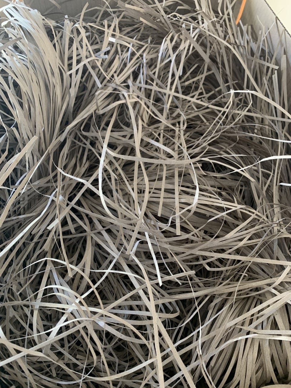 Shredded Recycled Paper (light Grey-Brown) - 9kg Box approx. (20 cubic)